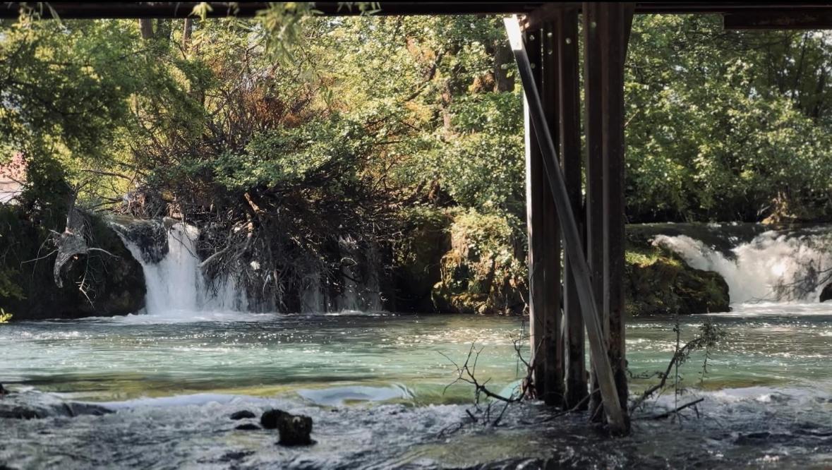 Willa Waterfall Glamping Cabin Bihać Zewnętrze zdjęcie